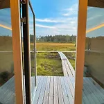 Raba Kaerg, ロッジ