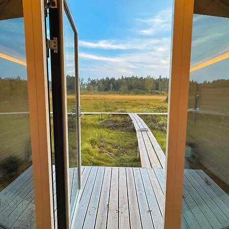 Raba Kaerg, Lodge
